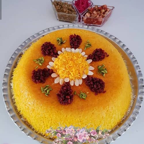 تزیین ته چین مرغ مستطیلی مجلسی با ماست و زرشک ساده