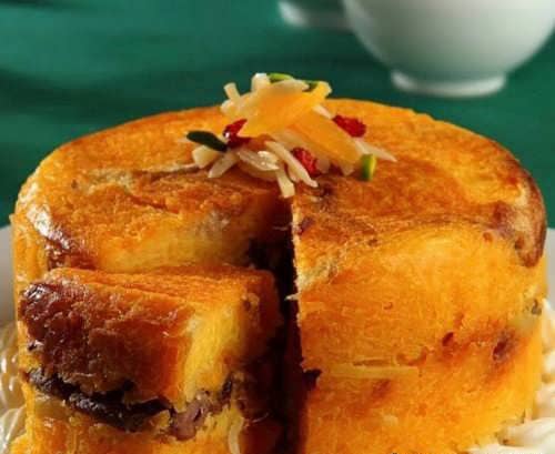 تزیین ته چین مرغ مستطیلی مجلسی با ماست و زرشک ساده