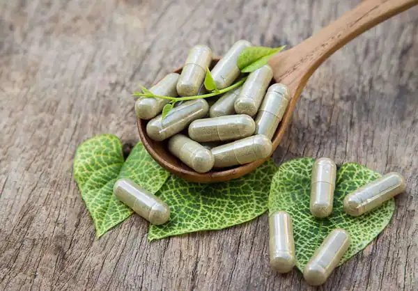 خواص کپسول ترک اعتیاد گیاهی + عوارض و بهترین زمان مصرف و نحوه مصرف آن