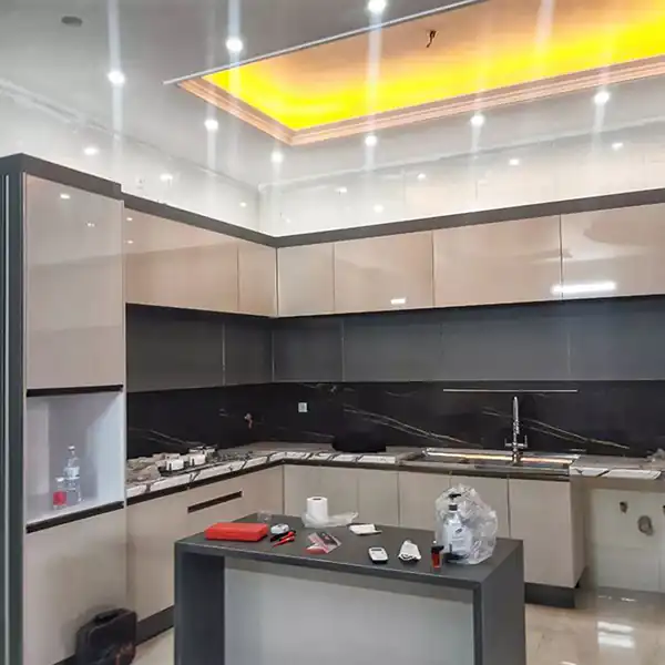 مدل کابینت پله ای + زیباترین مدل های کابینت پله ای بسیار شیک و لاکچری و خفن