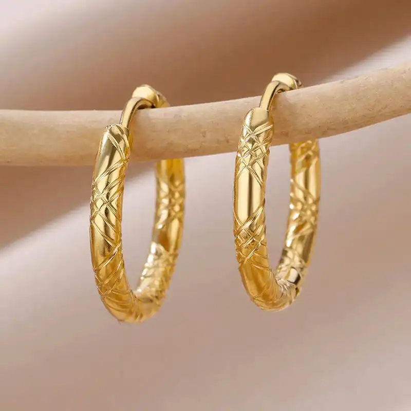 مدل گوشواره حلقه ای طلا + زیباترین مدل های گوشواره حلقه ای طلا ترند امسال