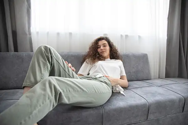 مدل عکس گرفتن در خانه + زیباترین ژست های خاص برای عکس خفن گرفتن در خانه