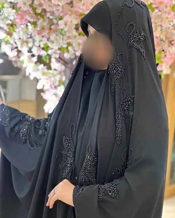 مدل چادر مشکی جدید + جدیدترین مدل های چادر مشکی شیک برای خانم های باحجاب