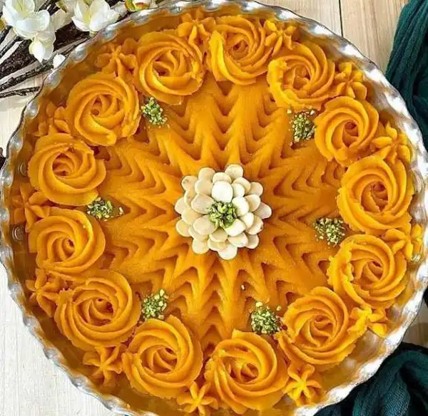 تزیین حلوا مجلسی + زیباترین دیزاین حلوای خوشمزه و لذیذ برای مراسم ختم و روضه لاکچری