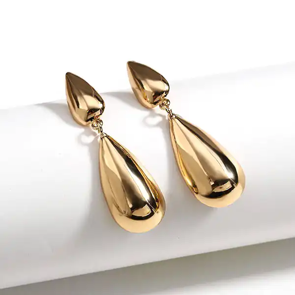 مدل گوشواره اشکی + شیک ترین مدل های گوشواره اشکی ترند امسال