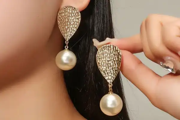 مدل گوشواره استیل + زیباترین گوشواره استیل رنگ ثابت برای خانم های خاص پسند