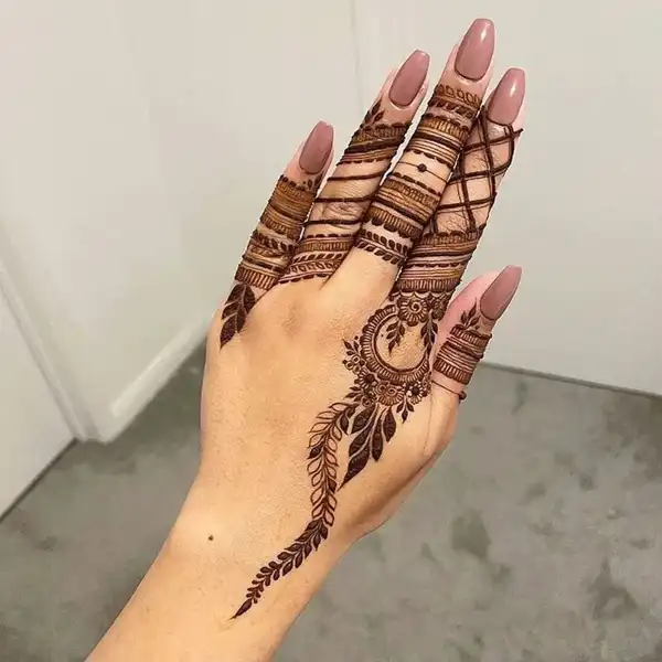 مدل حنا روی دست + جذاب ترین مدل حنا روی دست فانتزی و آسان برای کشیدن درخانه