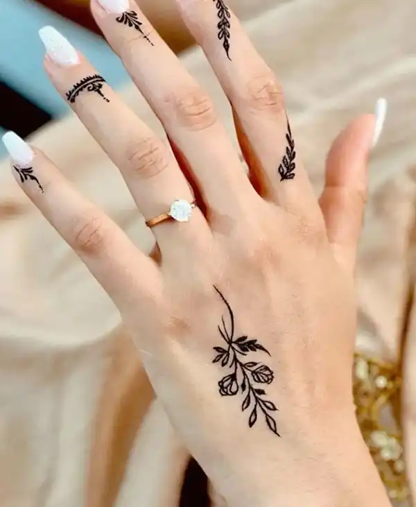 مدل حنا ساده + زیباترین مدل حنا ساده و فانتزی برای دست به عنوان اکسسوری خاص
