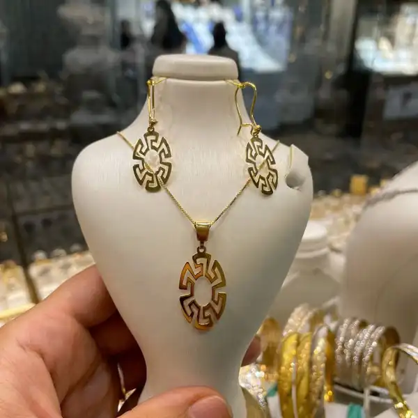 مدل نیم ست ورساچه طلا + زیباترین مدل نیم ست ورساچه طلا برای هر بودجه ای با هر وزنی که می خواهید