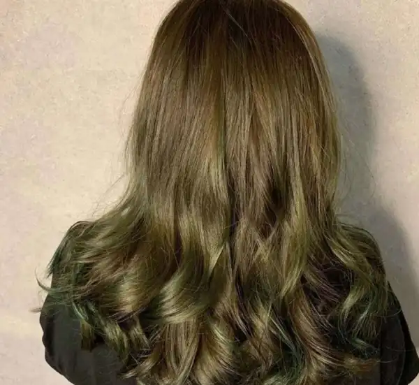 مدل رنگ مو زیتونی + زیباترین رنگ مو زیتونی شیک و لاکچری برای خام های سن بالا