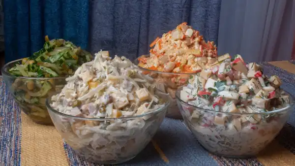  مدل سالاد آسان + خوشمزه ترین مدل سالاد آسان و سه سوته برای مهمانی ها