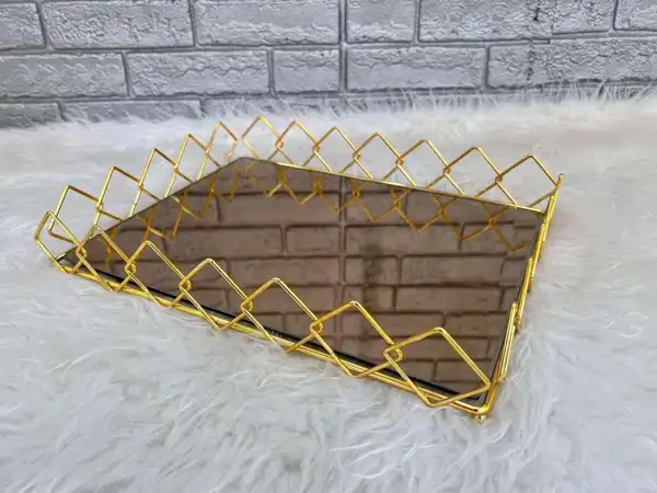 مدل سینی اینه ای + زیباترین سینی آینه ای برای پذیرایی و چیدمان اکسسوری لوکس