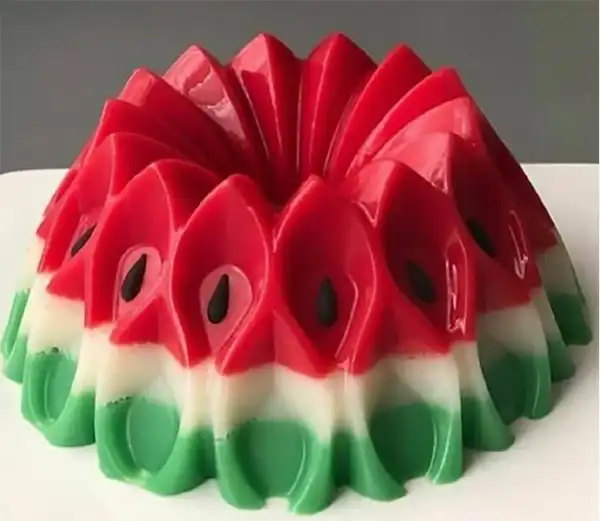 مدل ژله شب یلدا + خوشمزه ترین مدل ژله شب یلدا ترکیب رنگ سبز و قرمز جذاب برای مهمانی