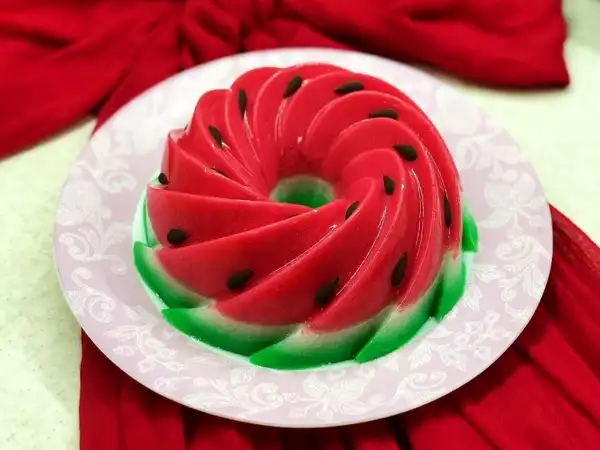 مدل ژله شب یلدا + خوشمزه ترین مدل ژله شب یلدا ترکیب رنگ سبز و قرمز جذاب برای مهمانی