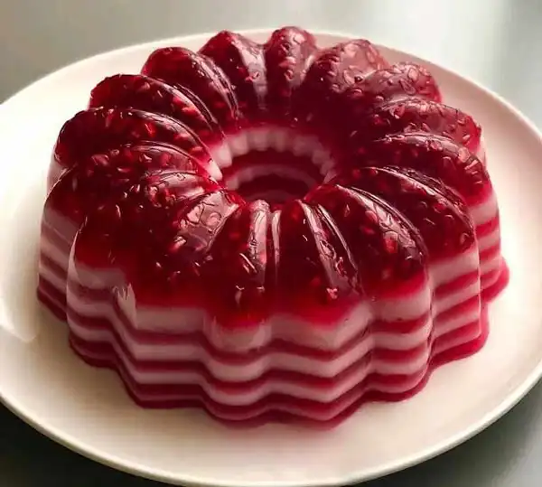مدل ژله شب یلدا + خوشمزه ترین مدل ژله شب یلدا ترکیب رنگ سبز و قرمز جذاب برای مهمانی