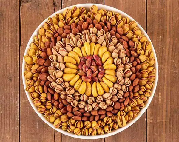 تزیین آجیل شب یلدا + جذاب ترین ایده ها برای تزیین آجیل شب یلدا بسیار شیک که مهمان هایتان تعجب خواهند کرد