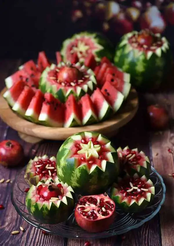 تزیین هندوانه شب یلدا + جذاب ترین تزیین هندوانه شب یلدا که جلوه میز شمارا از این رو به اون رو می کند