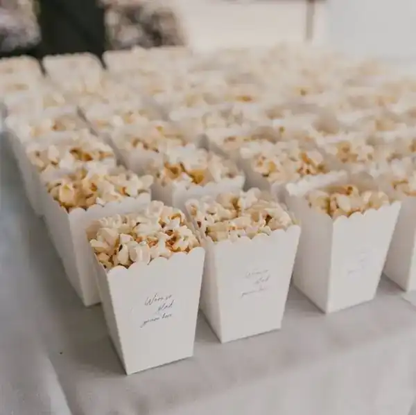 تزیین پفیلا شب یلدا عروس + شیک ترین ایده های تزیین پفیلا شب یلدا عروس که بسیار شکیل و زیبا باشد