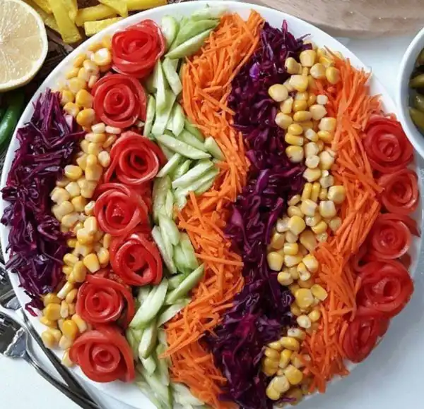 تزیین سالاد کاهو + جذاب ترین تزیین سالاد کاهو برای چیدمان فوق العاده سفره برای مهمان های خاص و عزیز