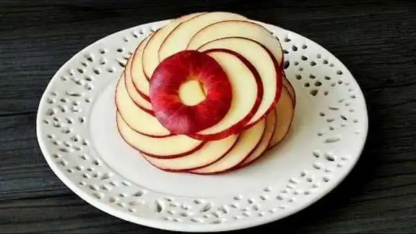تزیین سیب شب یلدا + جذاب ترین تزیین سیب شب یلدا بامزه که هیچ جای دیگری مشاهده نمی کنید