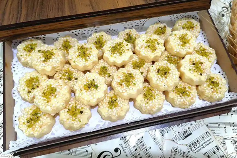 
طرز تهیه شیرینی اتابکی با پیمانه
شیرینی اتابکی خانم صرافها
آموزش شیرینی اتابکی
عکس شیرینی اتابکی قزوین
شیرینی اتابکی معصومه رسولی
شیرینی اتابکی سراشپز پاپیون
